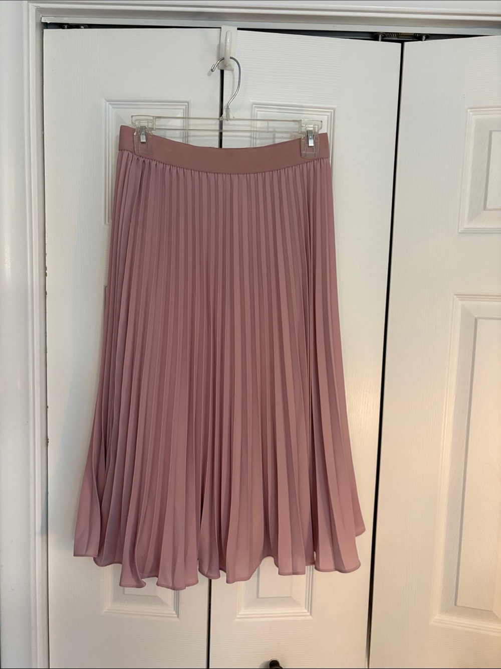 Pleated Midi Skirt in Dusty Rose - Women